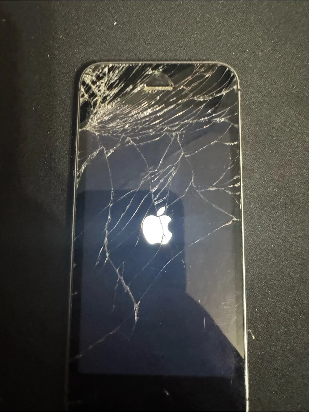iPhone 5s with Cracked Screen - Black
